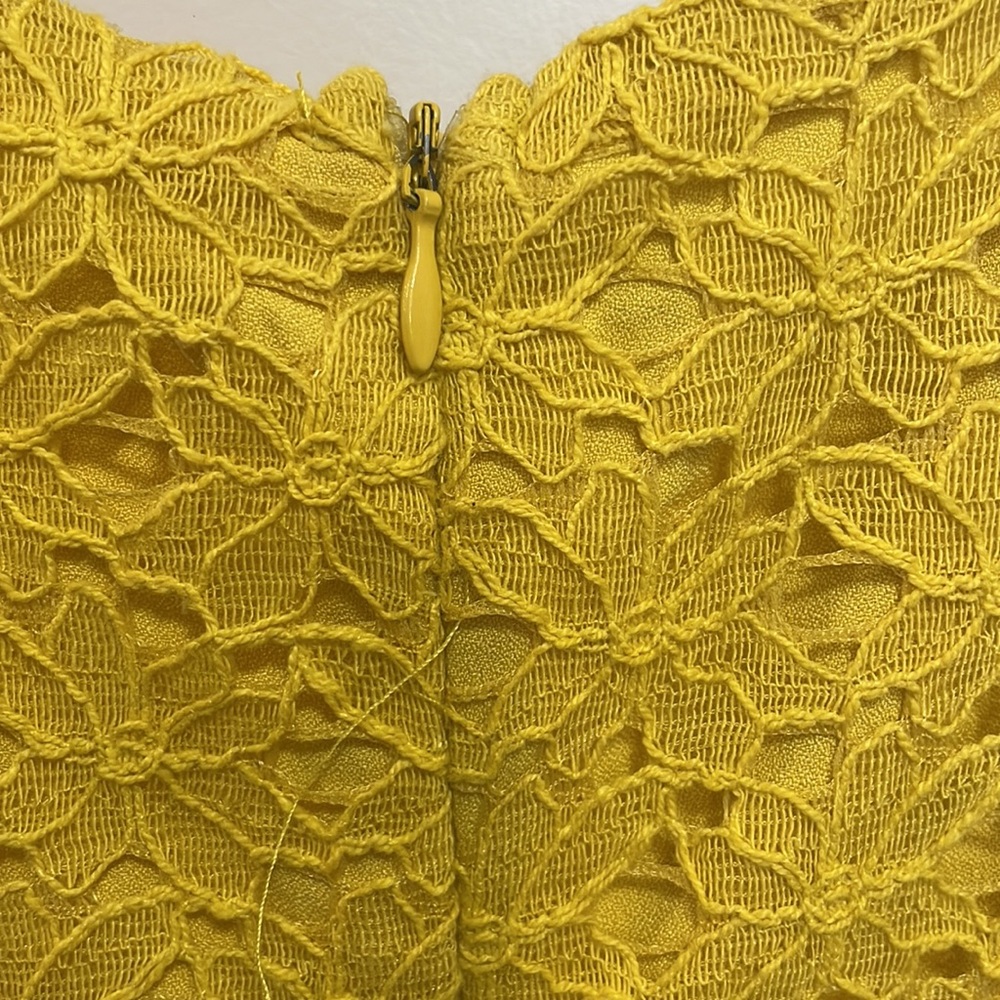 J.O.A. Yellow lacy dress - Picture 8 of 9